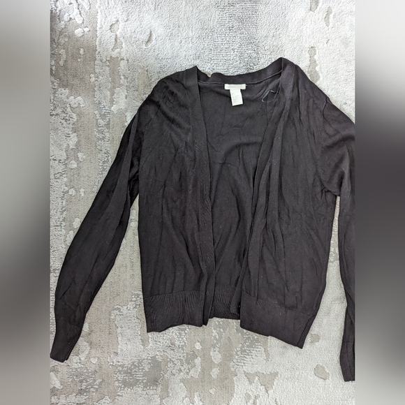 Cardigans and Sweaters - Picture 3 of 10